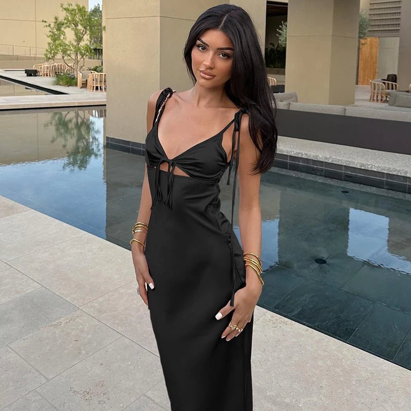 SOERA Aaliyah V-Neck Lace-Up Spaghetti Strap Maxi Dress - Dresses - Black S