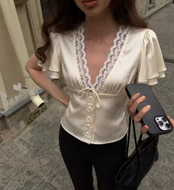 Beatrice Blouse