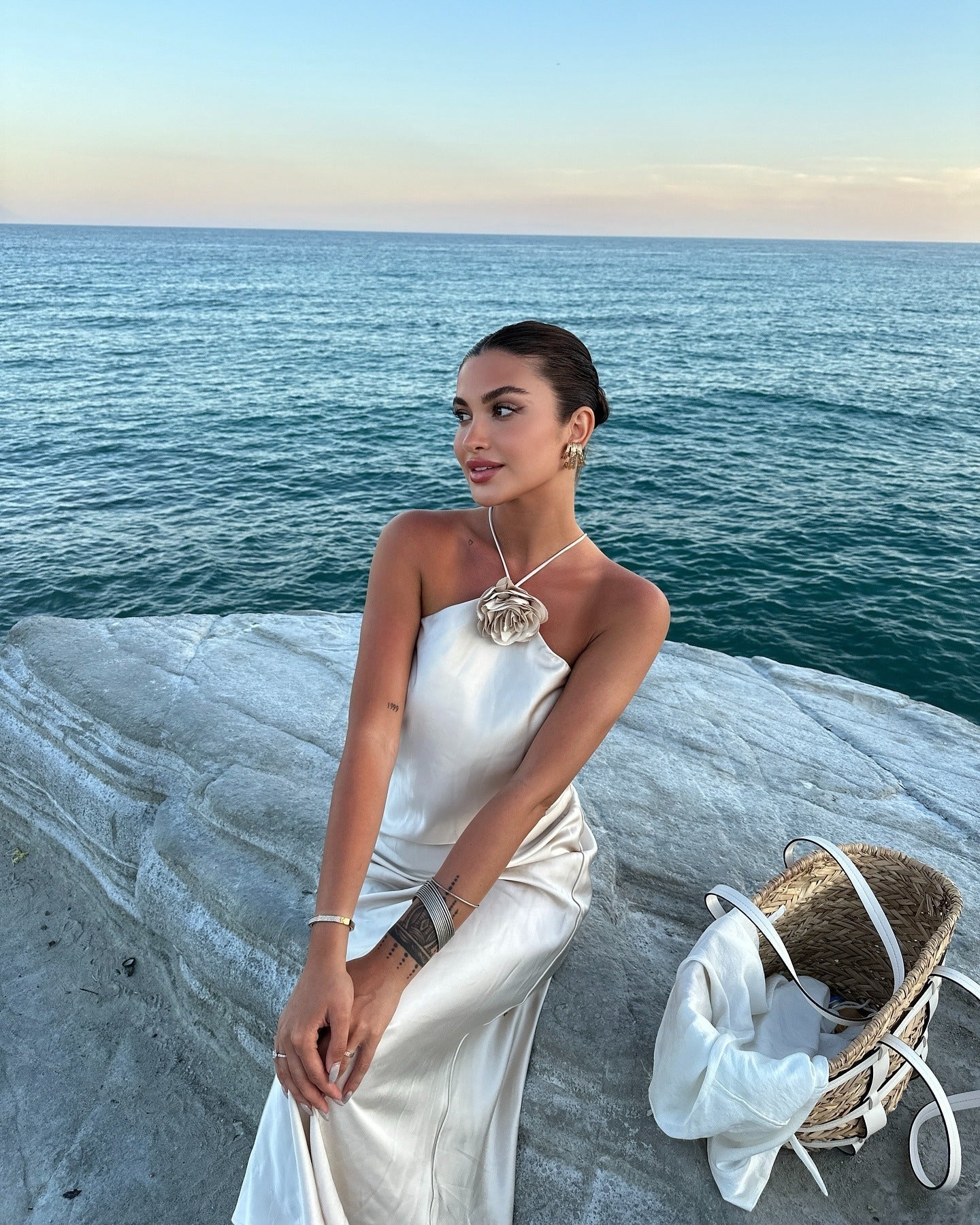 SOERA Harper Satin Halter Maxi Dress - Dresses - vZ1770927322300494285 XS