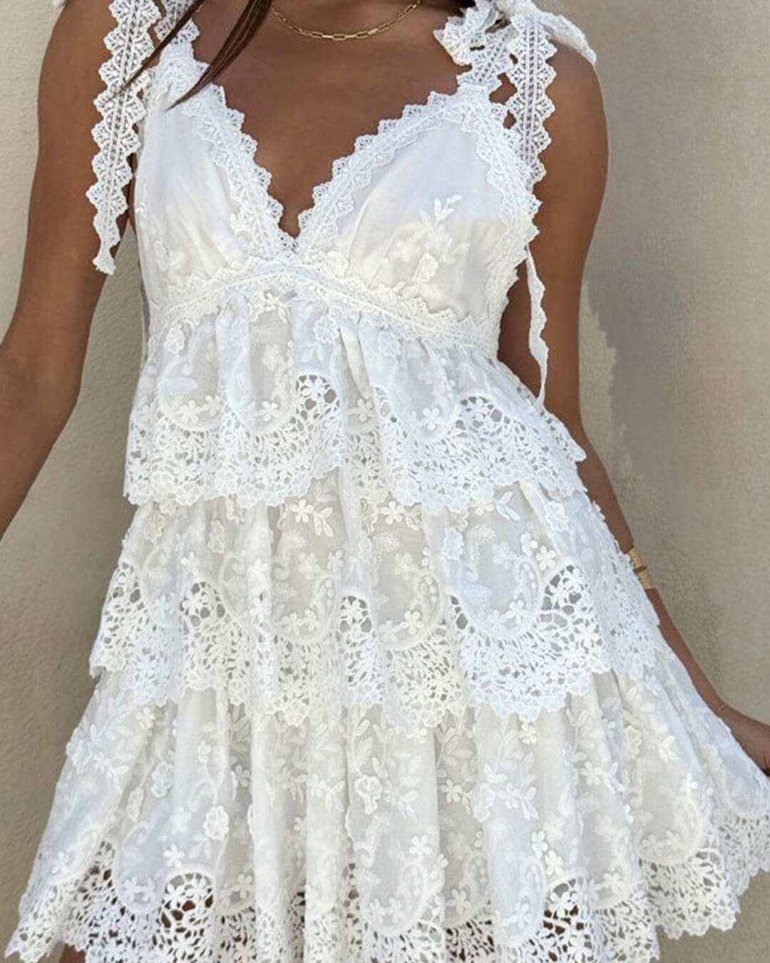 SOERA Sophia V - Neck Tiered Lace Mini Dress - Dresses -  White S